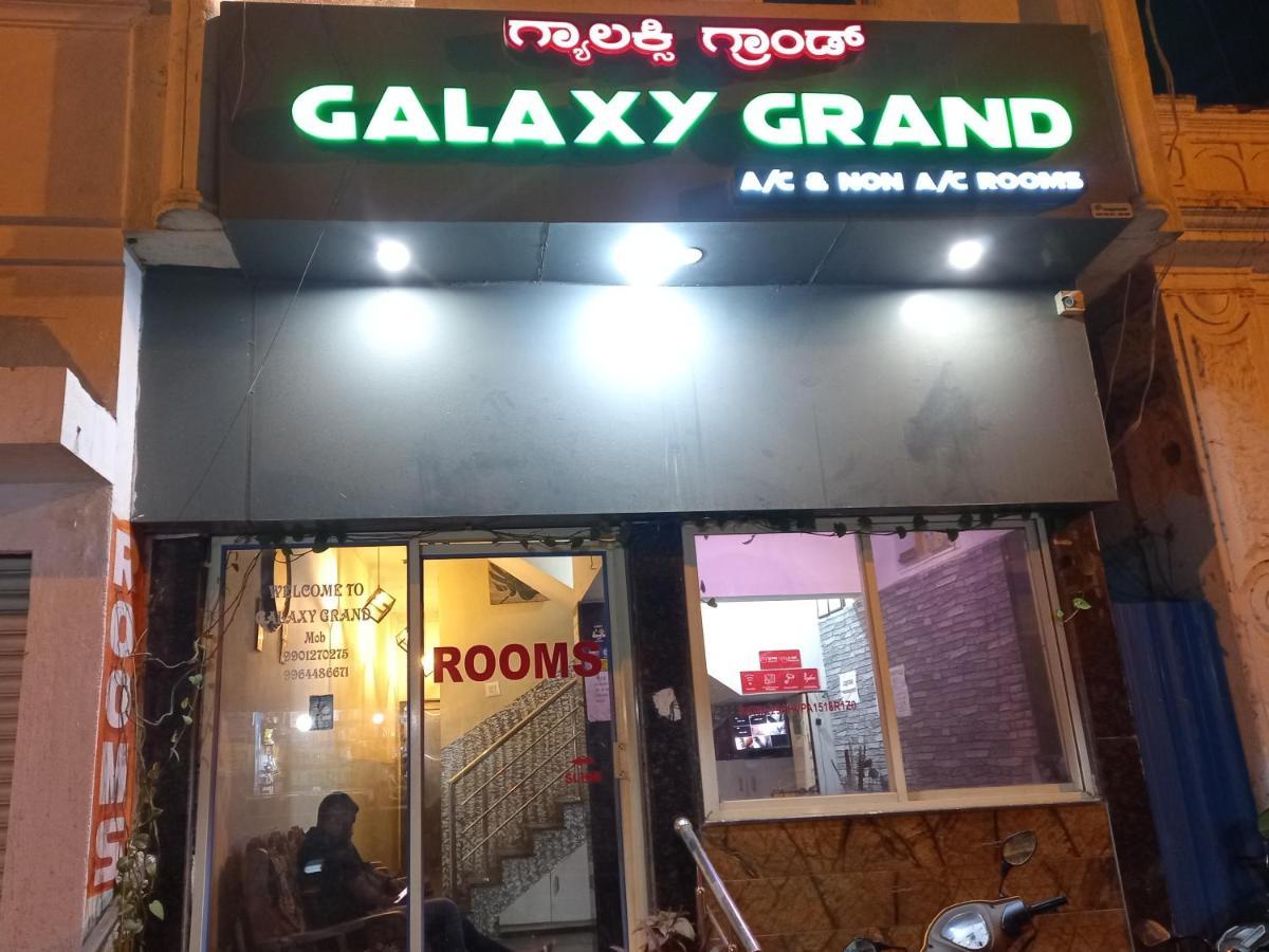 Hotel Galaxy Grand Maisúr Exteriér fotografie