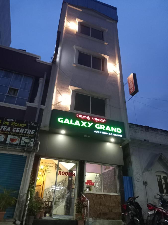 Hotel Galaxy Grand Maisúr Exteriér fotografie